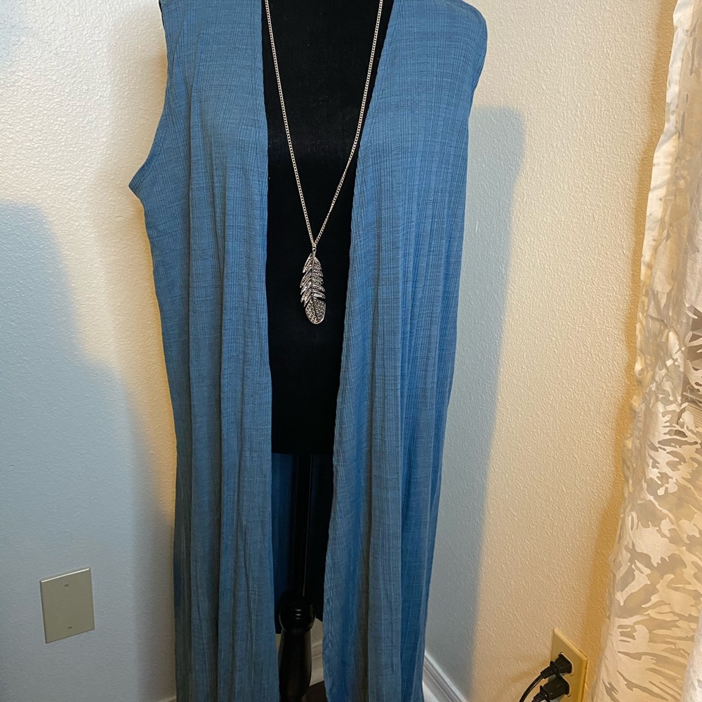 Joy sleeveless cardigan